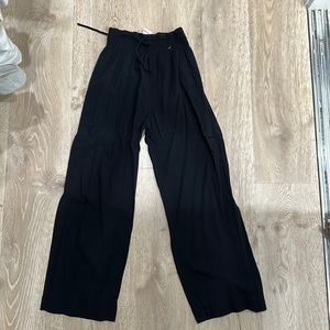 Black loose pants